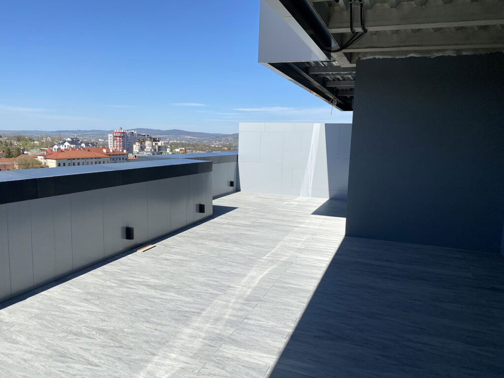 Dachterrasse. Wie baut man es?