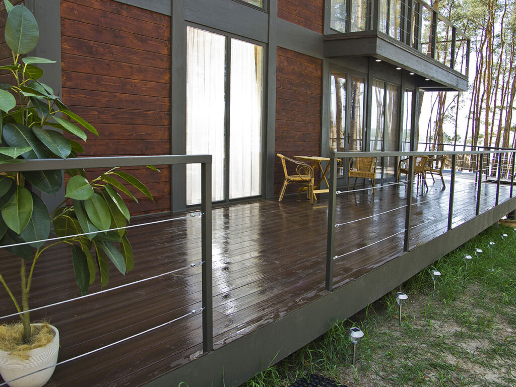 Fünf Vorteile der Verwendung von Verbundwerkstoff-Terrassendielen für Ihr Haus